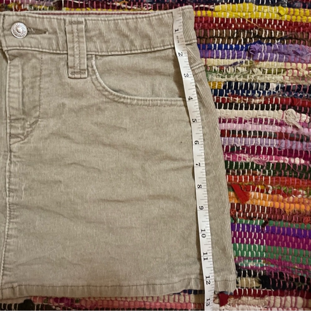 Levi’s mini skirt